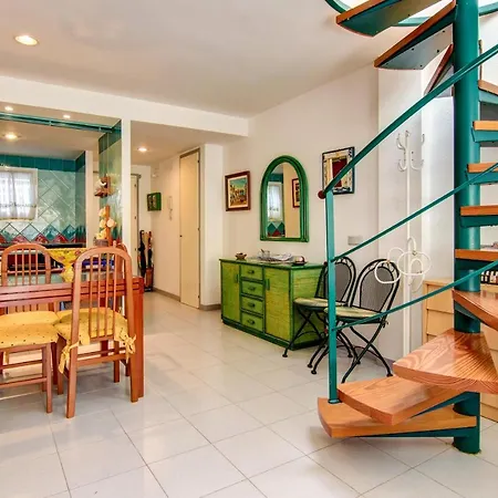 Devesa Duplex Apartment *